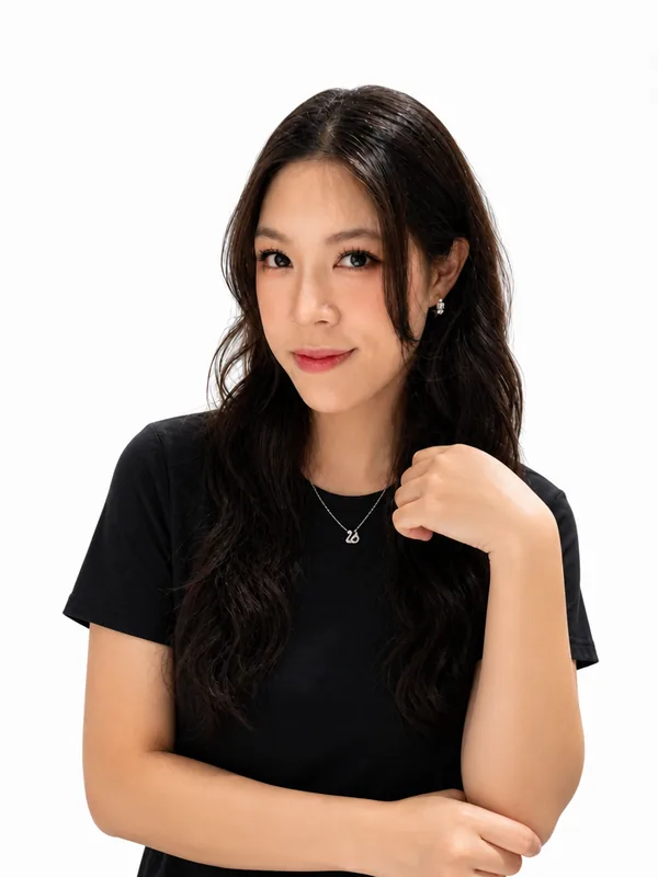 Huyen, Senior Account Coordinator